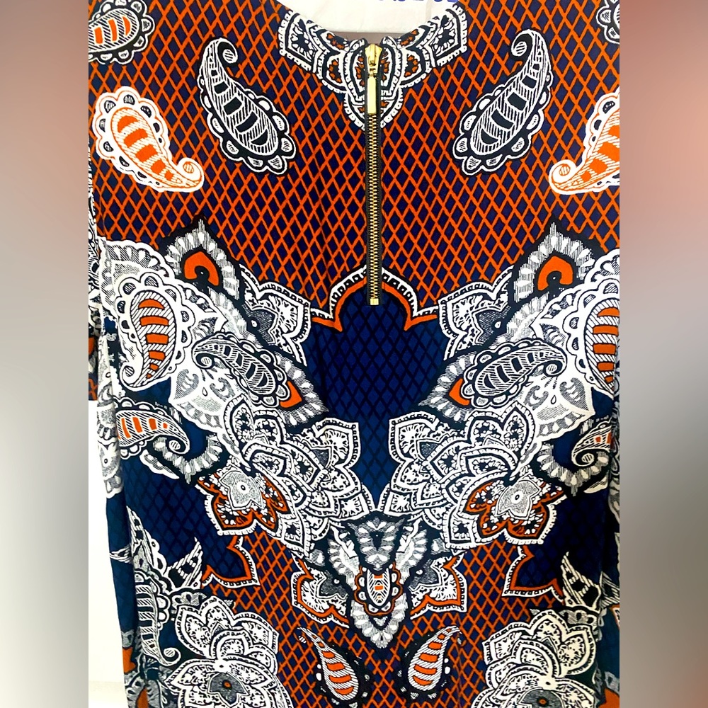 Express Patterned Shift Dress - Picture 2 of 3